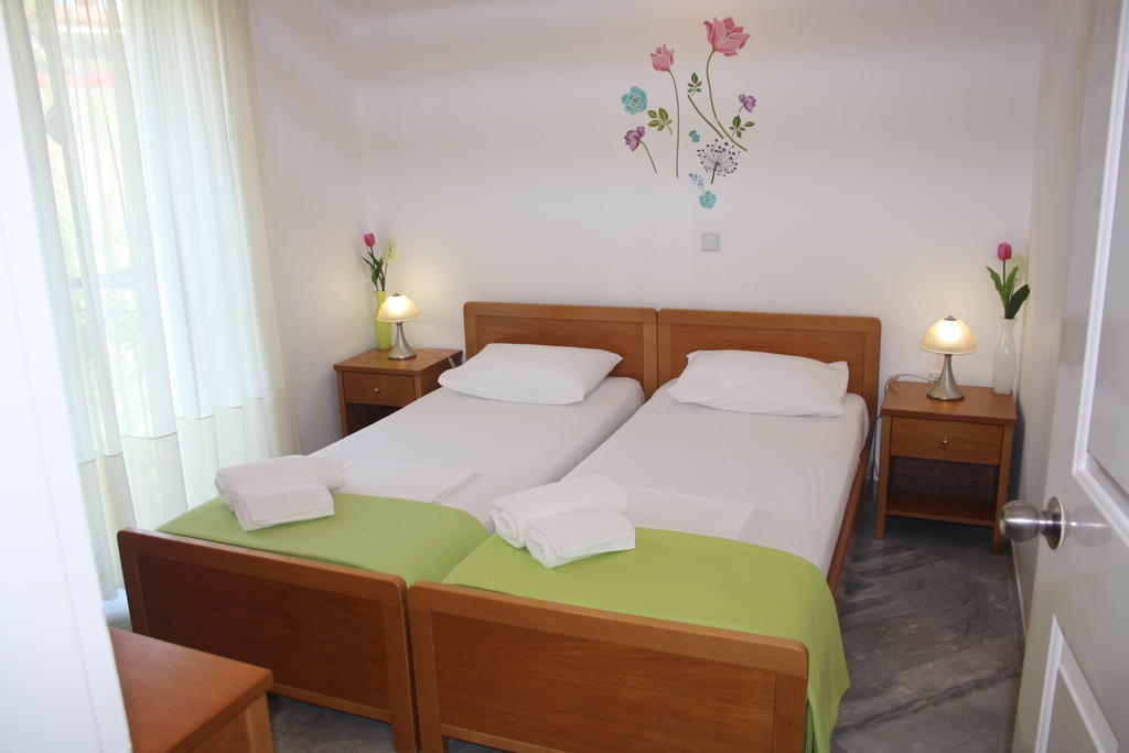 Iris Apartments Hráni Szoba fotó